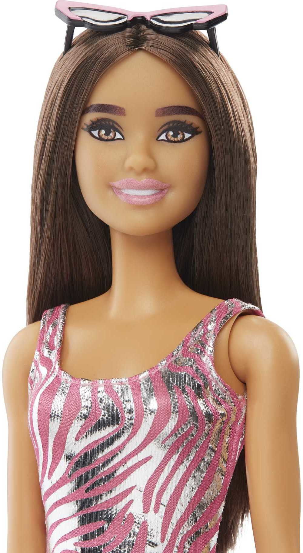 Barbie Doll and Fashion Advent Calendar, 24 Clothing and Accessory Surprises