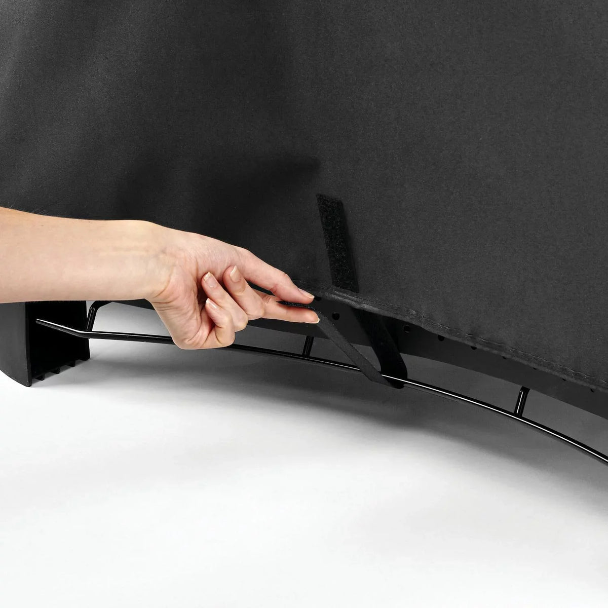Weber 7112 Premium Grill Cover For Q 2000 & 3000 Series Gas Grills On Patio Cart